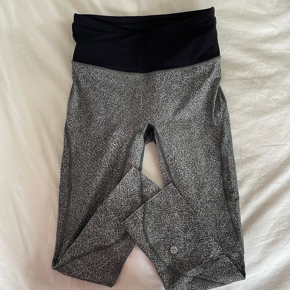 Lululemon nulu material 7/8 length leggings